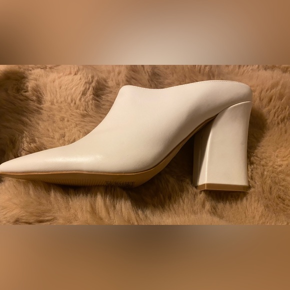 Forever 21 White Mule Slip On Heels size 8 - Picture 3 of 7